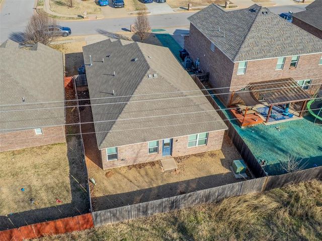 9220 NW 70th Street, Yukon, OK 73099