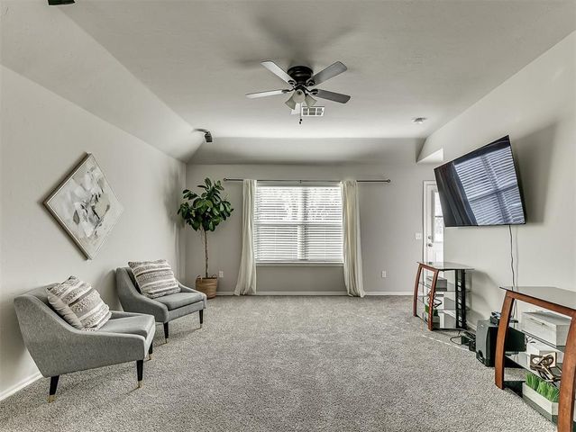 9220 NW 70th Street, Yukon, OK 73099