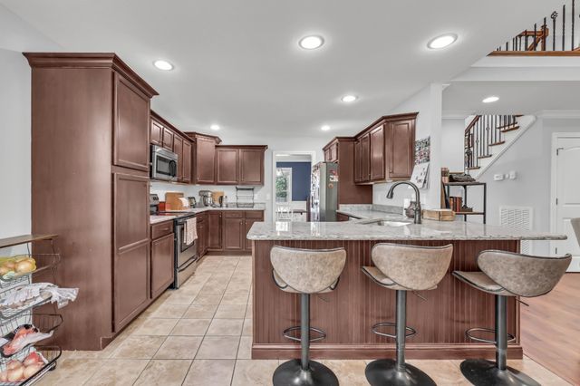 1532 Eads Ct, Clarksville, TN 37043