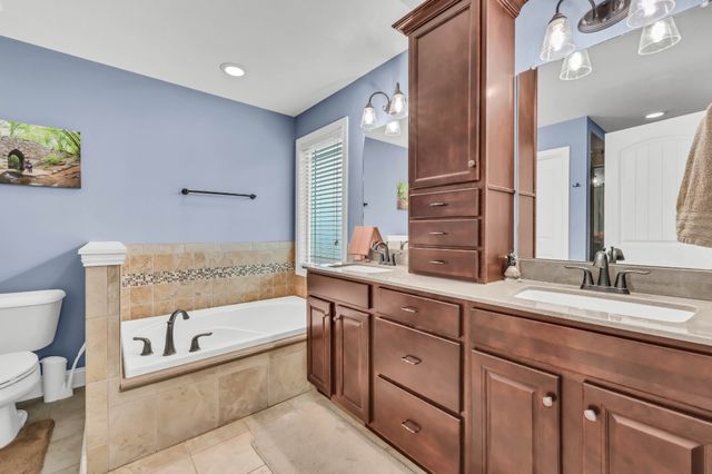 1532 Eads Ct, Clarksville, TN 37043