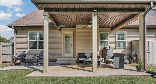 1532 Eads Ct, Clarksville, TN 37043