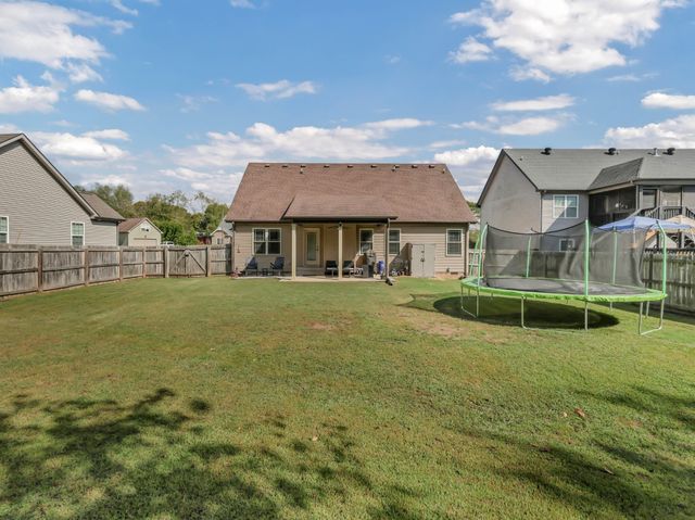 1532 Eads Ct, Clarksville, TN 37043