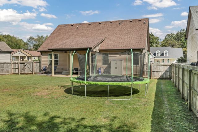 1532 Eads Ct, Clarksville, TN 37043