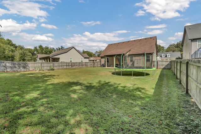 1532 Eads Ct, Clarksville, TN 37043