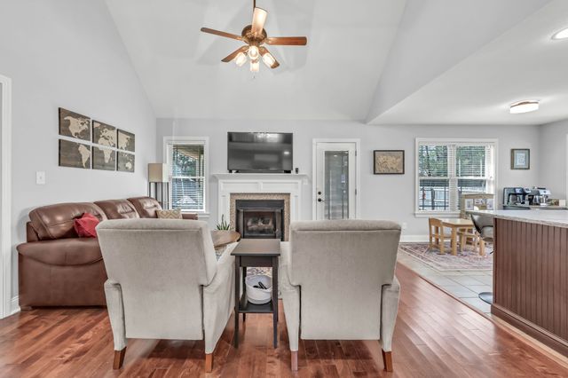 1532 Eads Ct, Clarksville, TN 37043