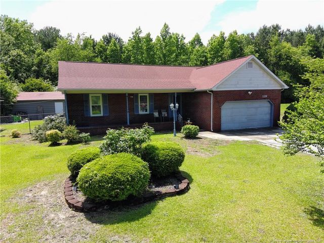 1229 Blue Road, Parkton, NC 28371