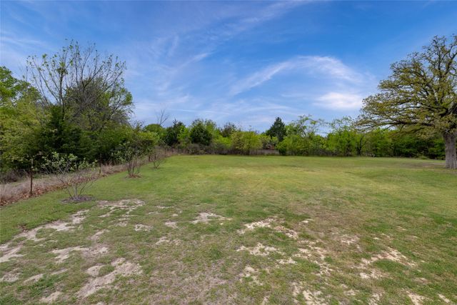 208 Ellis Creek Drive, Weatherford, TX 76085