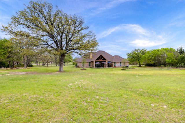 208 Ellis Creek Drive, Weatherford, TX 76085