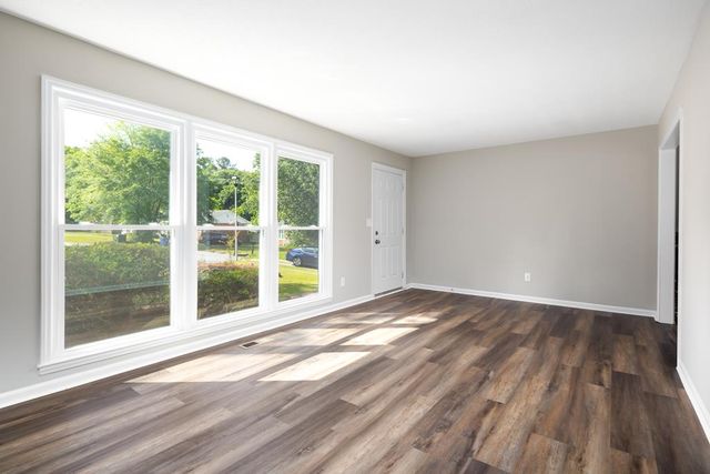 8 Kingswood Court, Columbus, GA 31907