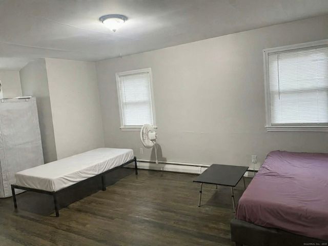 194 Homeside Avenue, West Haven, CT 06516