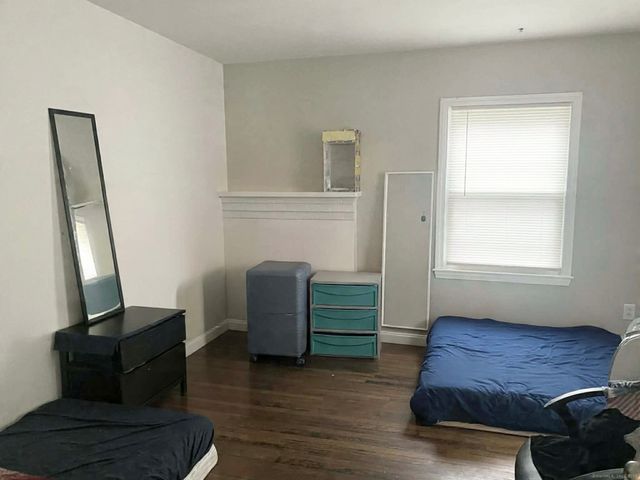 194 Homeside Avenue, West Haven, CT 06516