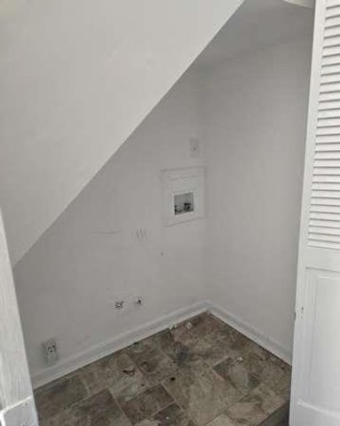 11 Pine Canyon Drive, Atlanta, GA 30331