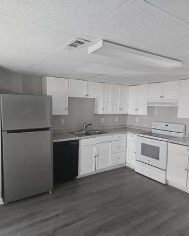 11 Pine Canyon Drive, Atlanta, GA 30331