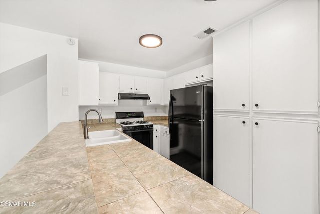 951 Via Colinas, Westlake Village, CA 91362