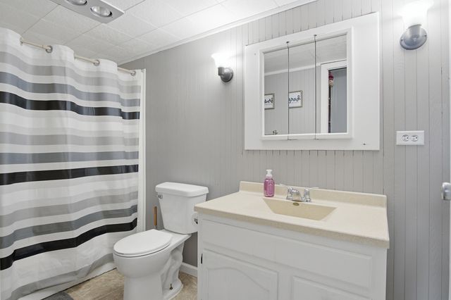 8890 Nw Lake Road, Belvidere Twp, MI 48886