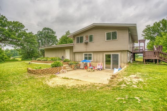 8890 Nw Lake Road, Belvidere Twp, MI 48886