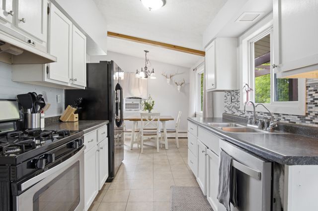 8890 Nw Lake Road, Belvidere Twp, MI 48886