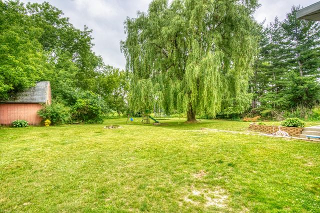 8890 Nw Lake Road, Belvidere Twp, MI 48886