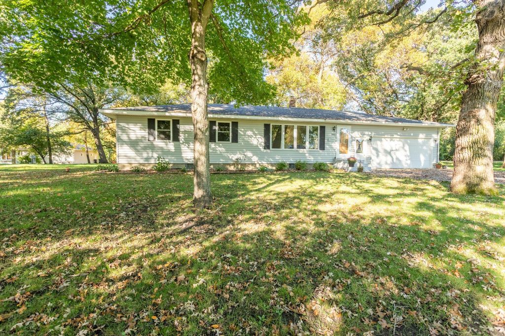 2402 Reeds Villa Road SW, Alexandria, MN 56308
