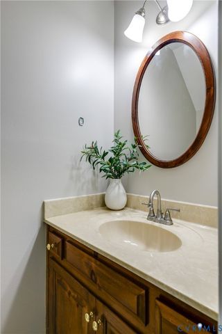 112 Old Brickhouse Ln, Colonial Heights, VA 23834