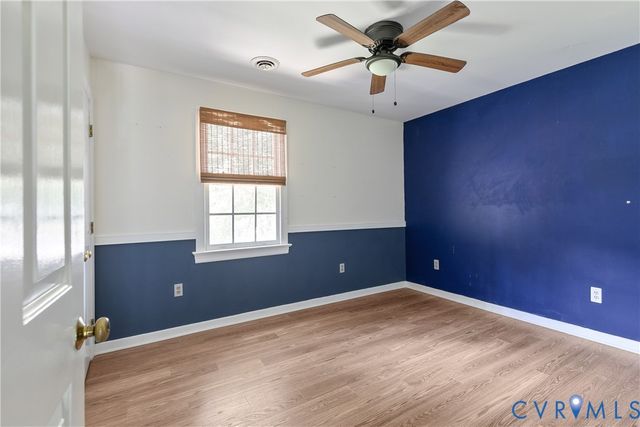 112 Old Brickhouse Ln, Colonial Heights, VA 23834