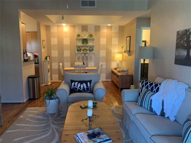 4041 Drake Street 118, Houston, TX 77005
