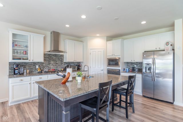 4223 Backstretch Lane, Bargersville, IN 46106