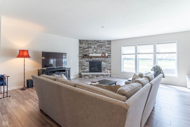 4223 Backstretch Lane, Bargersville, IN 46106