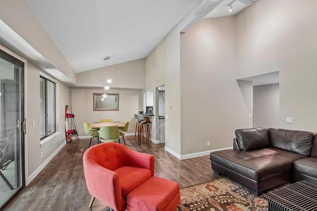 2809 Century Harbor Road, Middleton, WI 53562