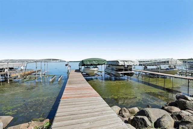 2809 Century Harbor Road, Middleton, WI 53562