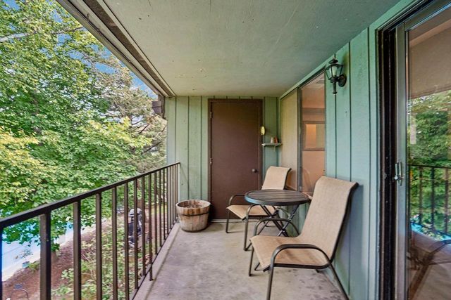 2809 Century Harbor Road, Middleton, WI 53562