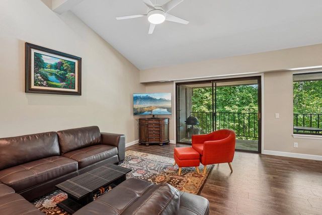 2809 Century Harbor Road, Middleton, WI 53562
