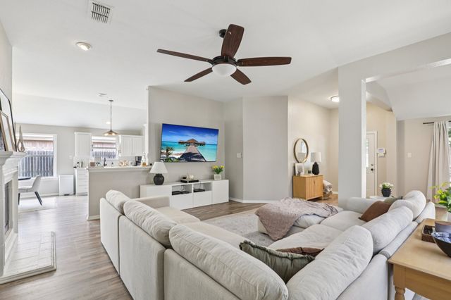6932 Lomo Alto Drive, Fort Worth, TX 76132