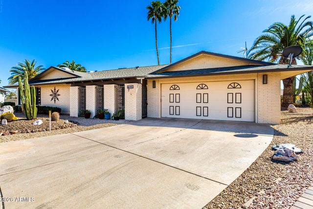 21002 N PALM DESERT Drive, Sun City West, AZ 85375