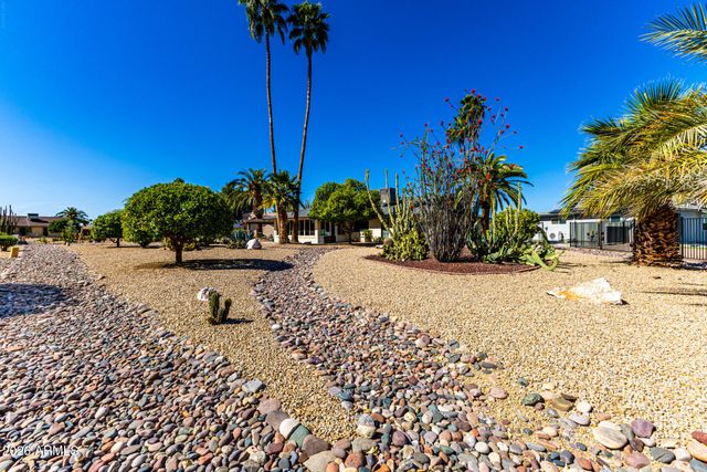 21002 N PALM DESERT Drive, Sun City West, AZ 85375