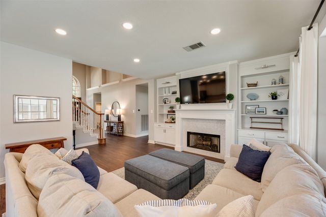6802 Lochmoor Lane, Garland, TX 75044