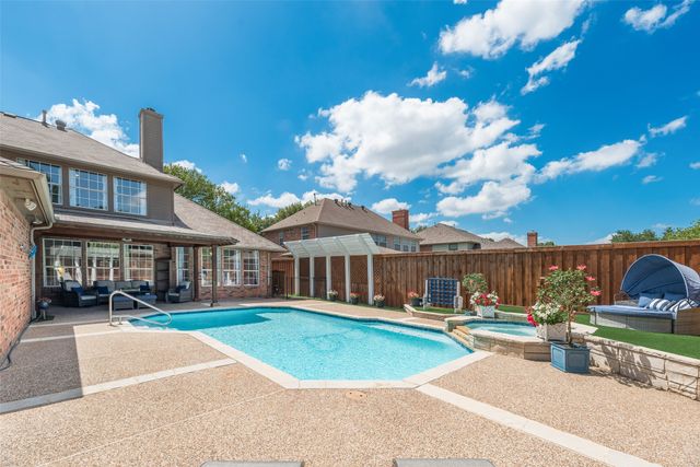 6802 Lochmoor Lane, Garland, TX 75044