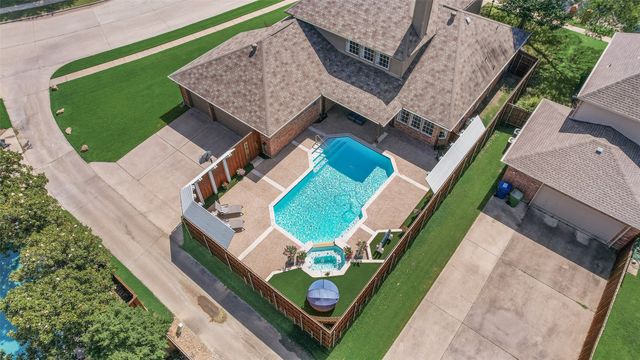 6802 Lochmoor Lane, Garland, TX 75044