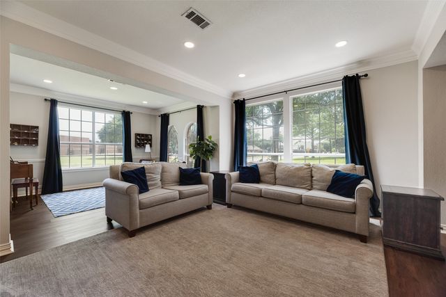 6802 Lochmoor Lane, Garland, TX 75044