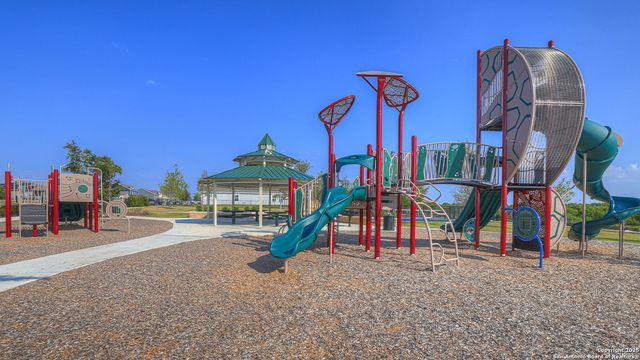 150 SURREY OAKS, Maxwell, TX 78656