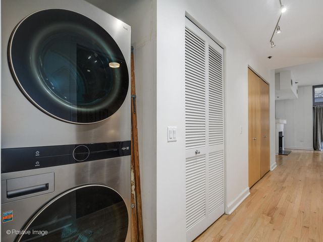 1201 W Adams Street 608, Chicago, IL 60607