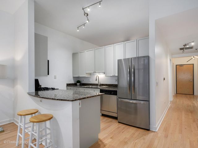 1201 W Adams Street 608, Chicago, IL 60607