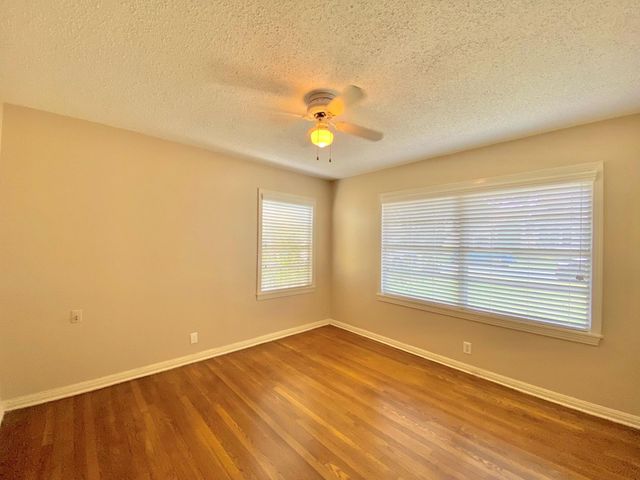 4904 Tamarisk Street, Bellaire, TX 77401