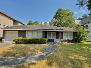 4904 Tamarisk Street, Bellaire, TX 77401