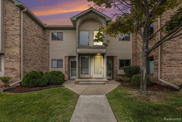 42739 Lilley Pointe Drive, Canton, MI 48187