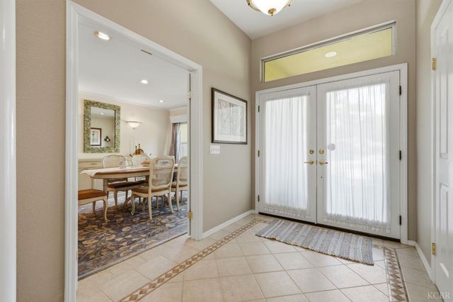 2134 SW Cottonwood Circle, Visalia, CA 93277