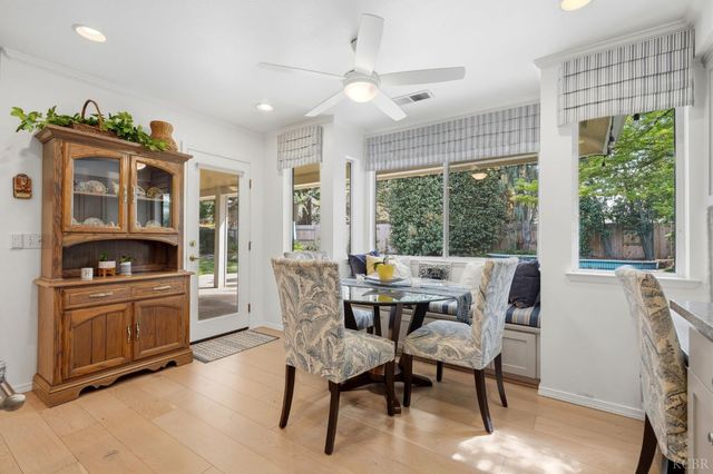 2134 SW Cottonwood Circle, Visalia, CA 93277