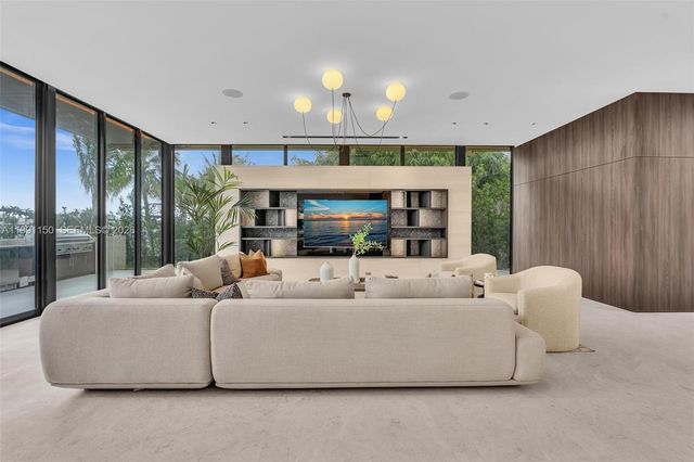 535 N Shore Drive, Miami Beach, FL 33141