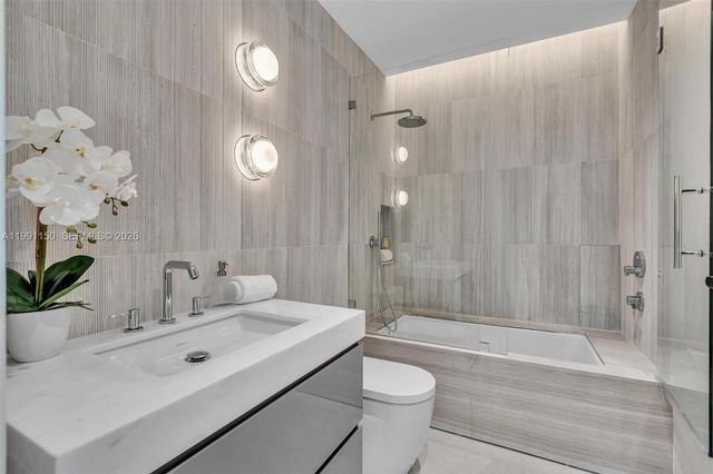535 N Shore Drive, Miami Beach, FL 33141