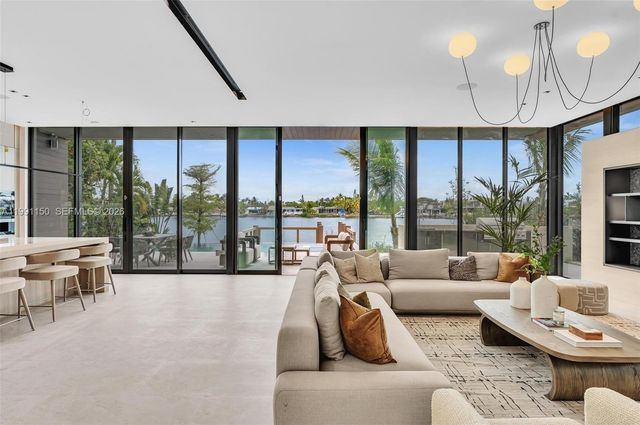 535 N Shore Drive, Miami Beach, FL 33141